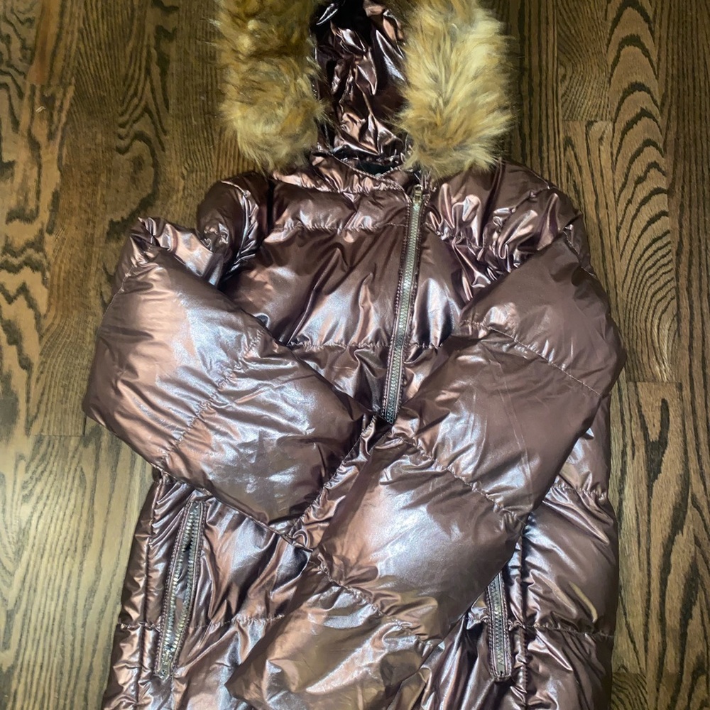 ski jacket worn 1 time, in very good condition! lowest price i will go is $30